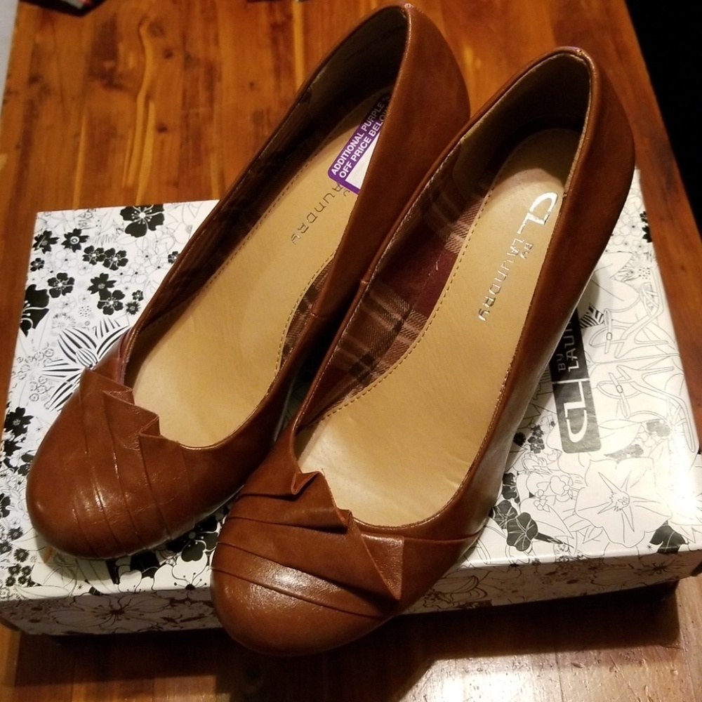Chinese Laundry Wedges
